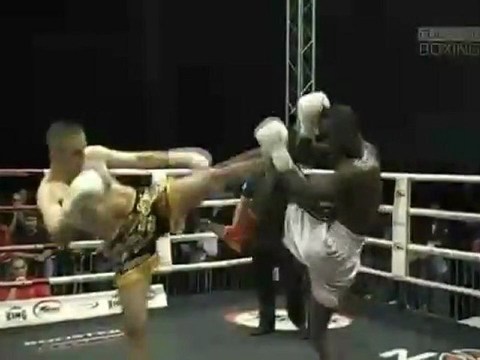 Kick-Boxing - In Variabilis - Combat, Senior Classe B -81kg, 3 rounds de 2:00mn.