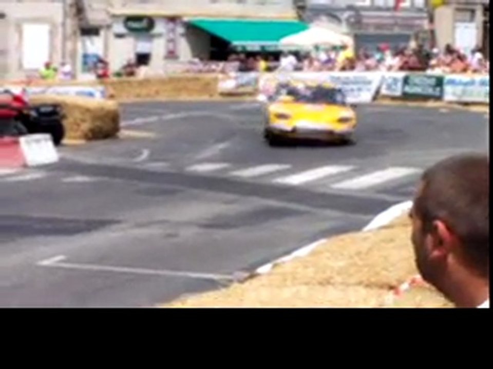 4CV R1063 sur cicuit