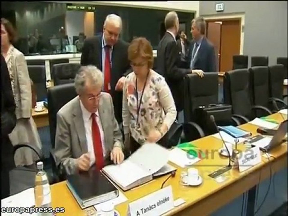 Leire Pajín ofrece ayuda a Alemania