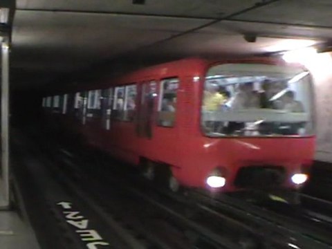 MPL85 : A la station Vieux Lyon sur la ligne D du métro de Lyon