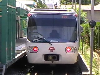 MCL80 : Départ de la station Cuire sur la ligne C du métro de Lyon