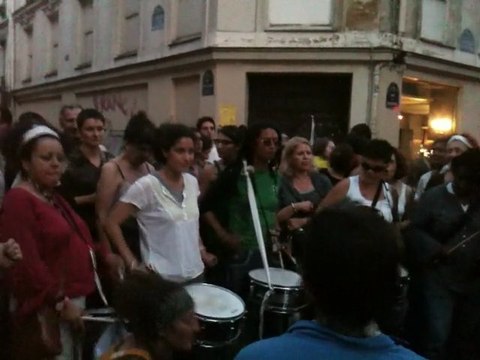 3/3 : RAL des colères et des désirs lesbiennes of colours / lesbiennes politiques féministes révolutionnaires lesbiennes bulldozers batucadykes et d'autres images Inès des Lutheuses de rue