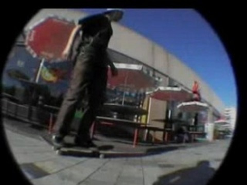 DOMINO SKATE BOARD