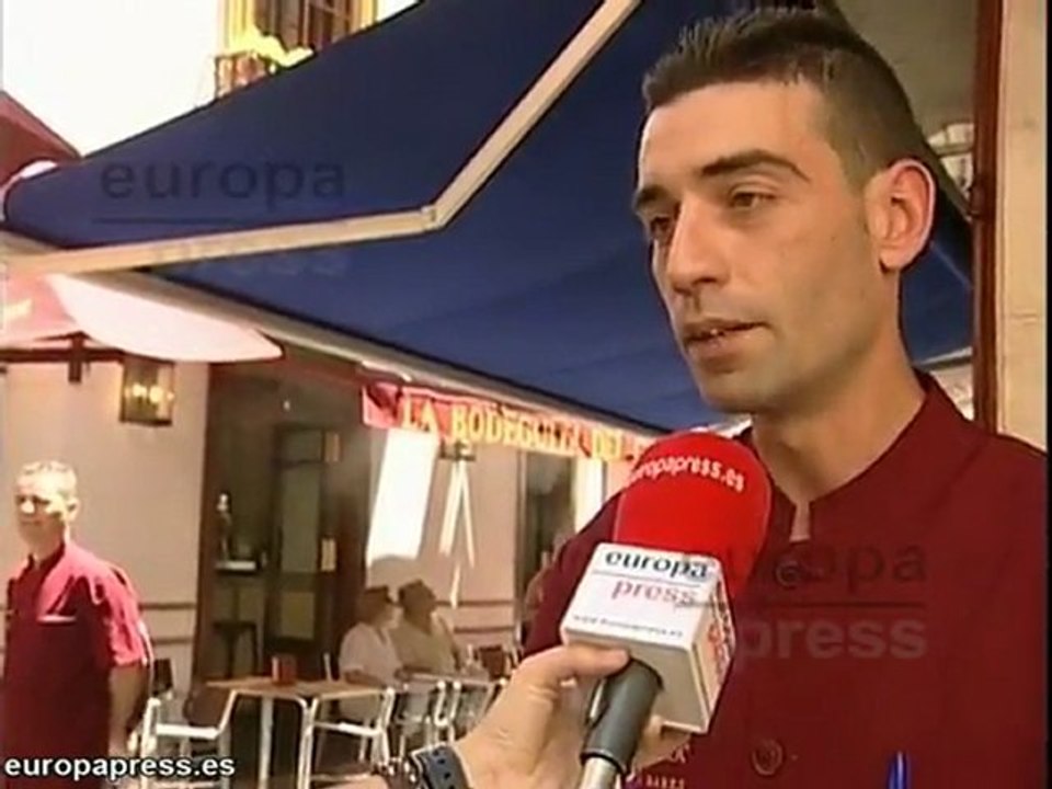 Sevillanos intentan combatir el calor