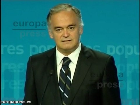 Pons pide a Rubalcaba que abandone el Gobierno