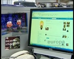 Facebook y Tuenti suspenden en la protección a menores