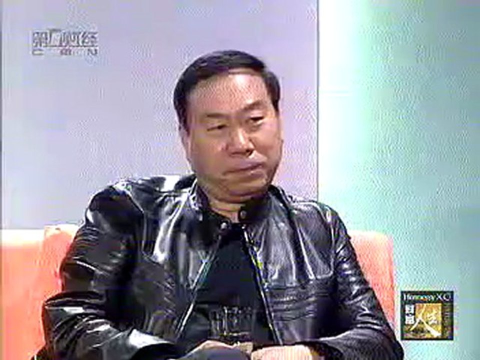 [财富人生]英雄背后的英雄张伟平（上）