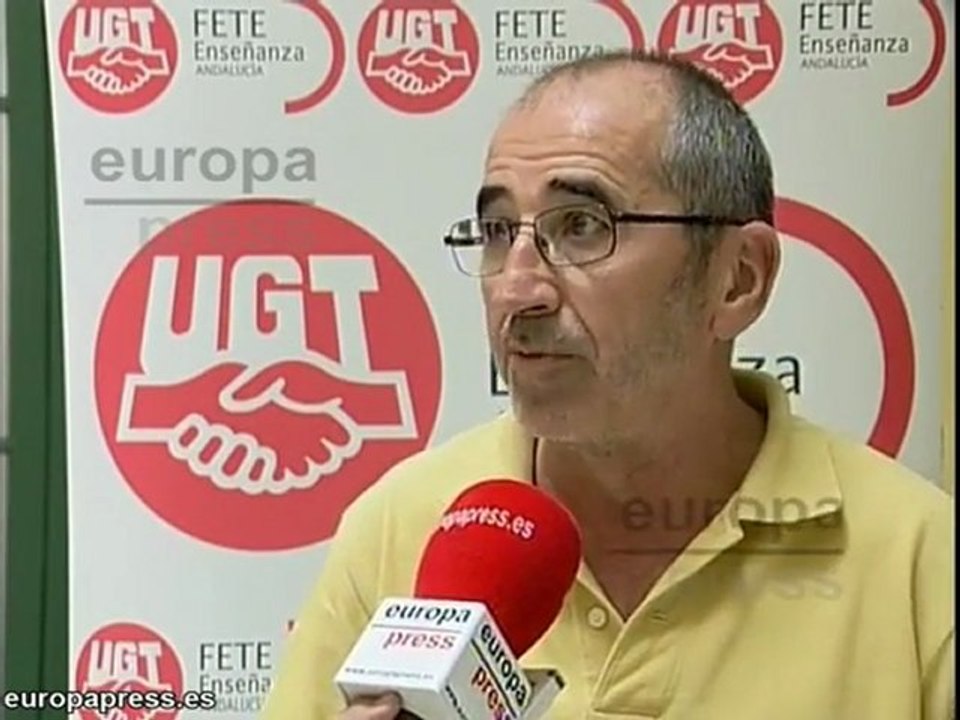 Las becas "palian uno de los déficit" de Andalucía