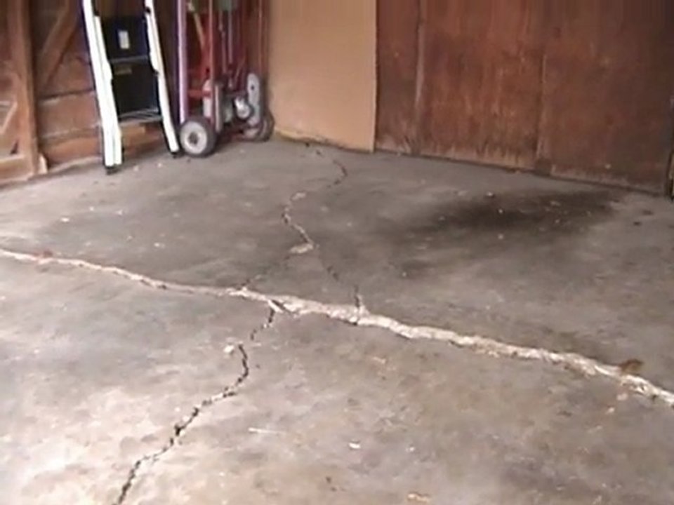 Houston Home Inspector: Garage Settlement