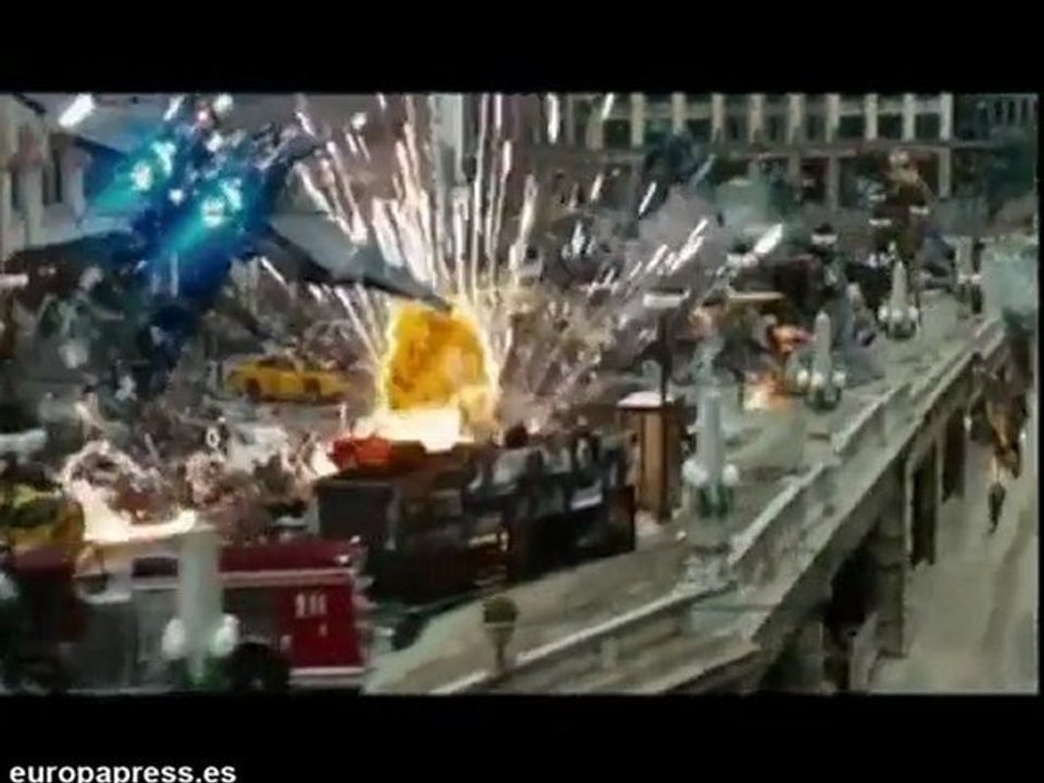 Tranformers 3: Más robots y modelos de ropa interior