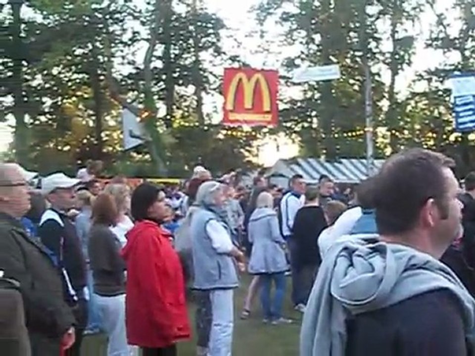 Concert jenifer a longuenesse =) premiere partie chanteur chante pierre bachelet !!!