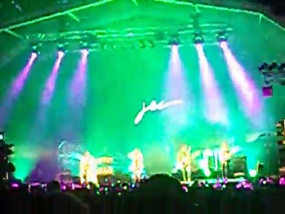 concert jenifer a longuenesse =)  JE DANSE