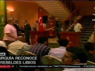 Turquía reconoce a Consejo Nacional de Transición de Libia
