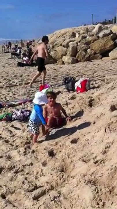 20110619 Romain fait le cascadeur Lacanau