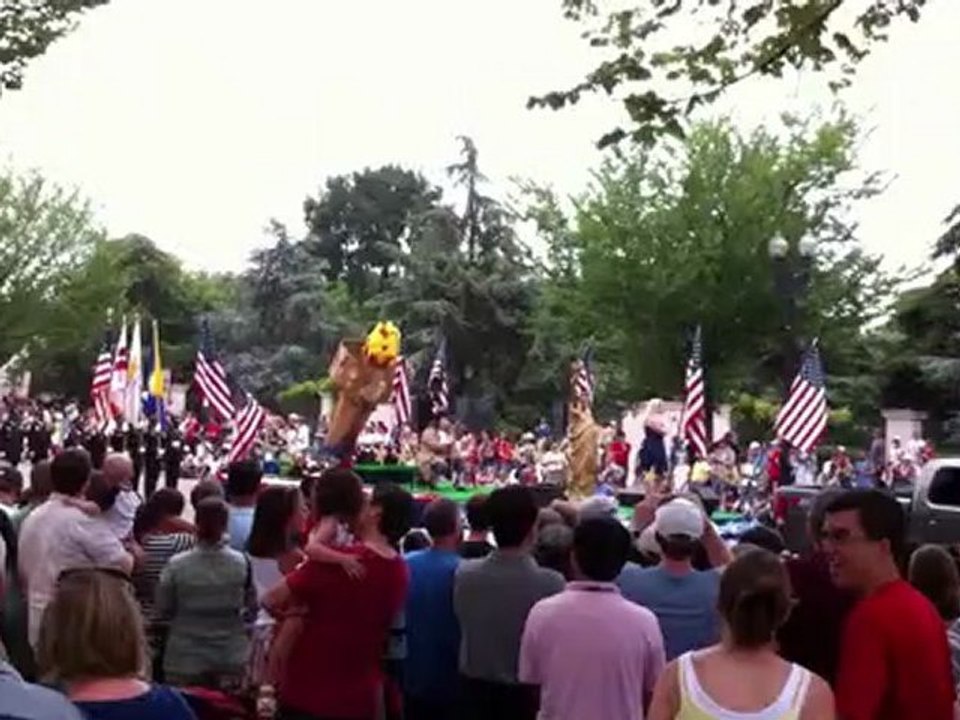 Indépendance Day Parade 1