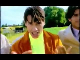 Worlds Apart - Je Te Donne