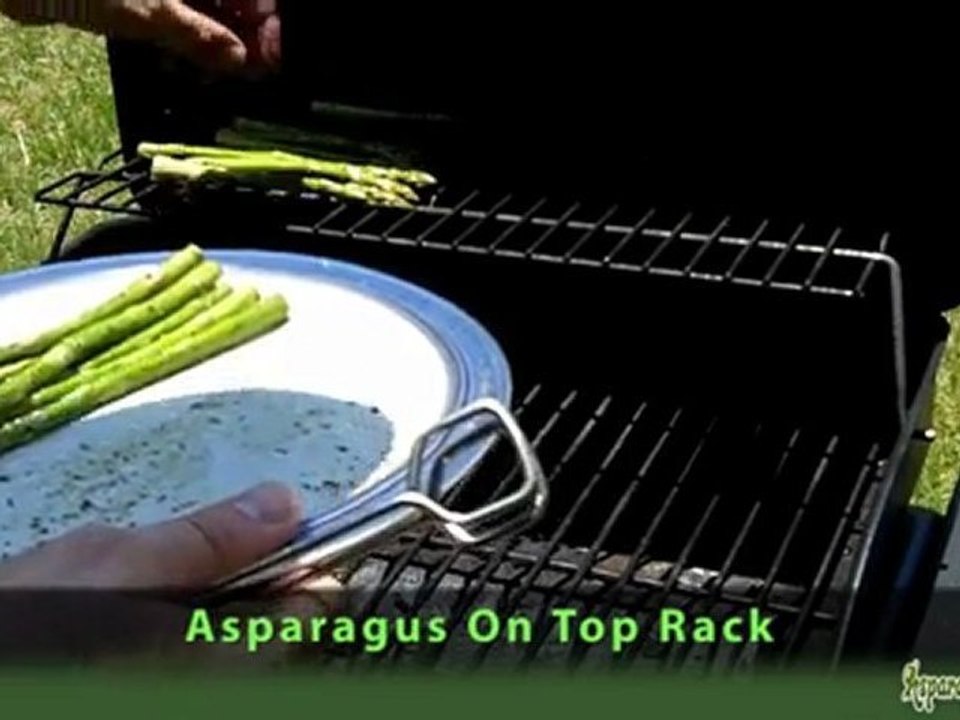 Asparagus Recipe - Grilling it With a Light Coating of Oil