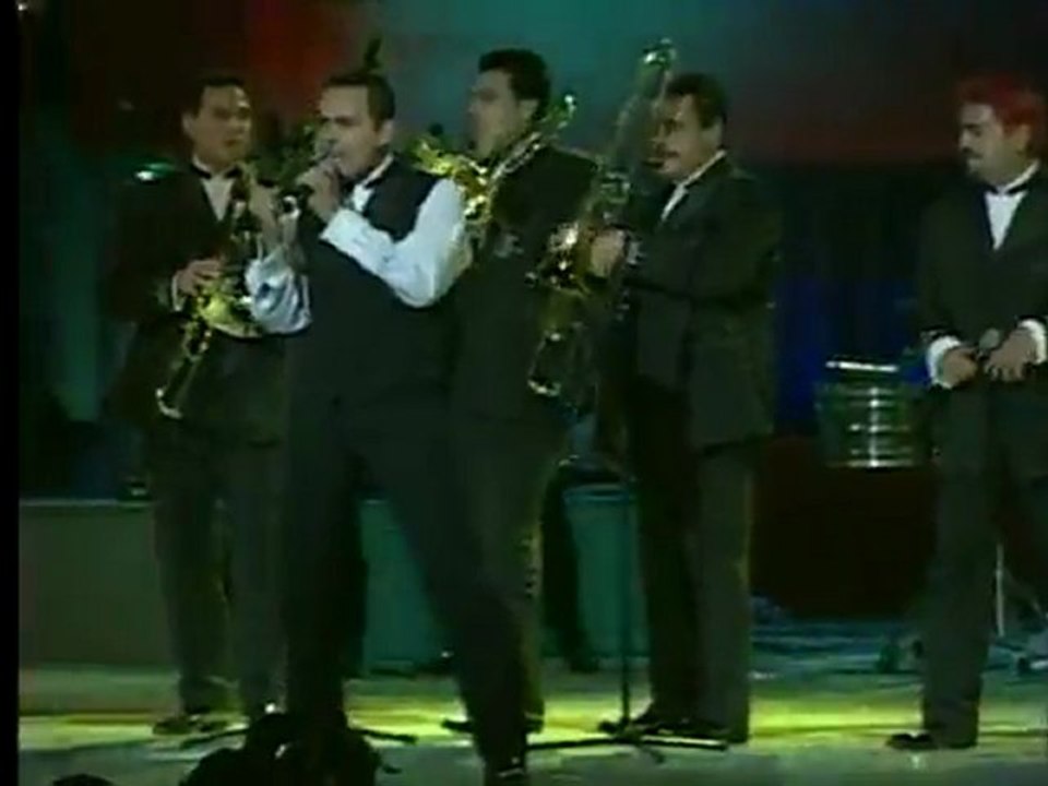 TE OFRESCO UN CORAZON "BANDA EL RECODO" {Musica Popular Mexicana}