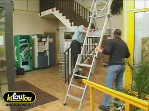 Comment travailler en hauteur en toute sécurité avec un escabeau professionnel ?