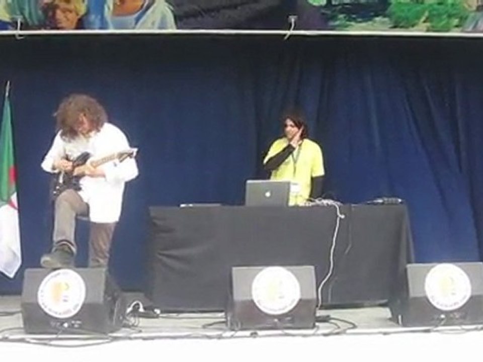 Le club MAO des lycées Zola au printemps des lyceens 2011