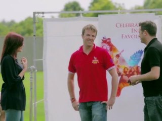 Awesome Graeme Swann Bottle Top Trick Shot