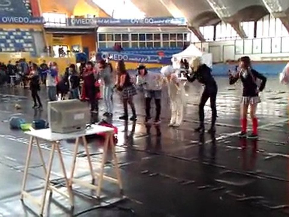 ParaPara improvisado (III Salón del Manga de Asturias)