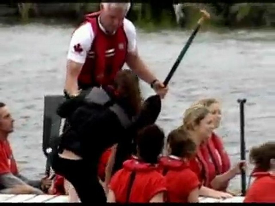 Prince William wins boat race against Kate