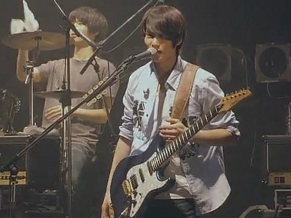 [CNBLUE Zepp Tour 2011 RE-MAINTENANCE] - Teardrops in the Rain