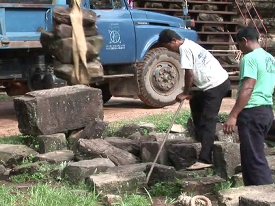 Puzzlespiel in Kambodscha: Franzosen bauen Tempel wieder auf