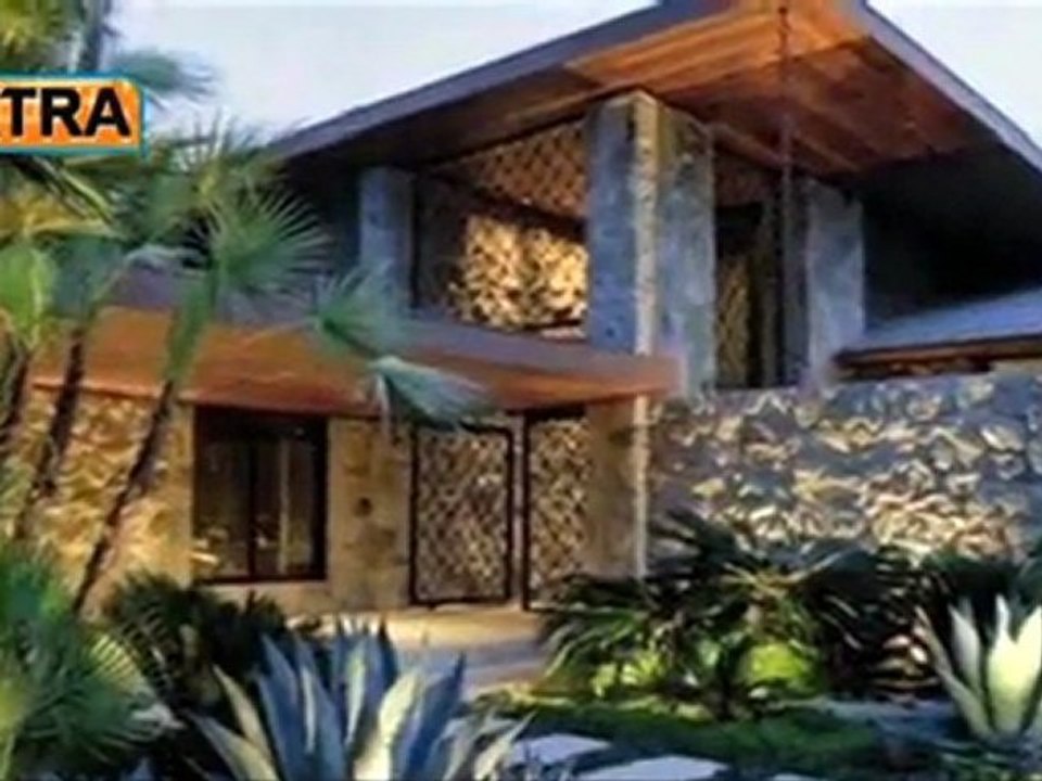 Jennifer Aniston - Sale Home