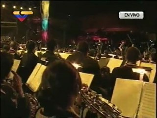 Orquesta Sinfónica interpreta "Mambo" en concierto por el Bicentenario