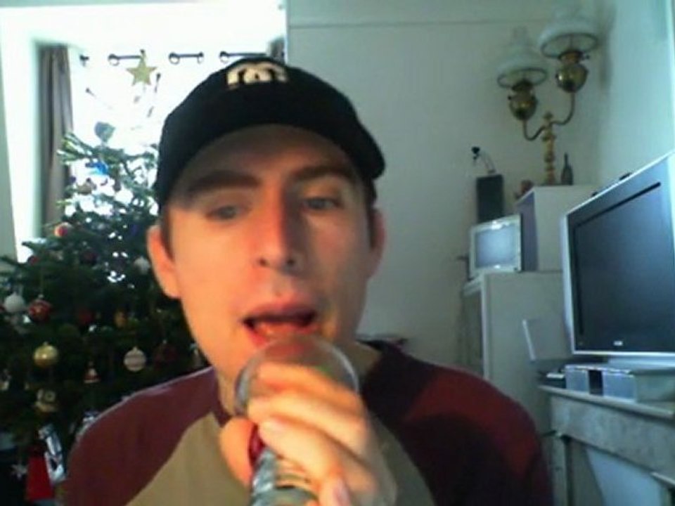 Wiwi égratigne "je sais" d'Eve Angeli