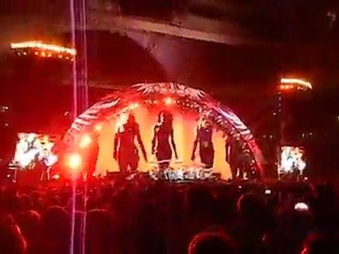 BON JOVI - BAD MEDICINE (ISTANBUL, TURKEY 2011)