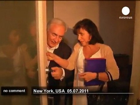 Dominique Strauss Kahn bloqué devant la... - no comment
