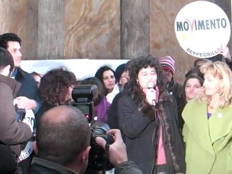 Beppe Grillo presenta il Movimento Campania 5 Stelle 12 Dicembre 2009 Napoli 5 di 8
