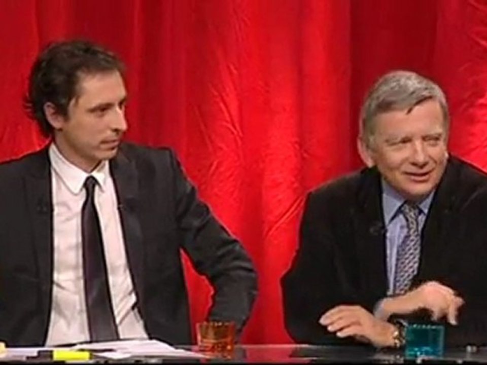 64918-glavany - dsk et la petite culotte1