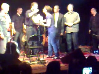 Ait menguellat invité par yasmina khedra au CCA