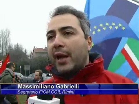 Icaro Tv. I metalmeccanici bloccano l'Adriatica a Rimini