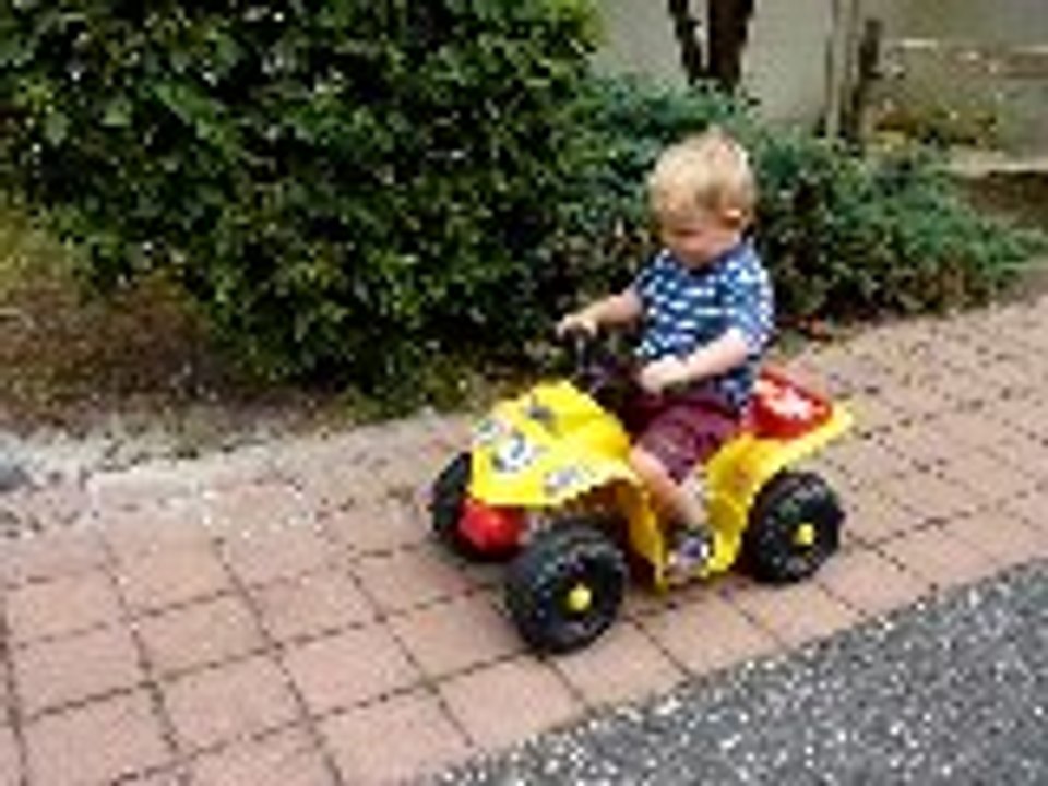 20110705 Romain et son quad Merignac