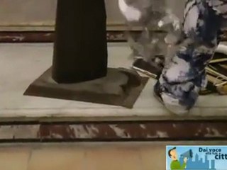 Maurizio Capone suona le sculture di Riccardo Dalisi 3/3