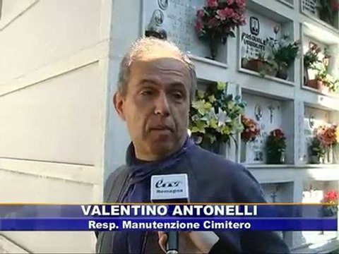 Icaro Tv. Atti vandalici al cimitero di Coriano