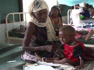 Arabic-Web-Thousands flee Somali drought