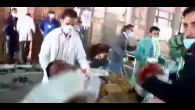 Yemen - La polizia spara sulla folla