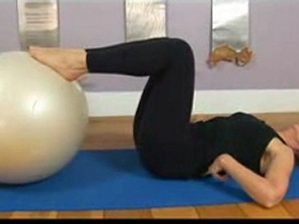 Pilates Topu Hareketleri: Sırtüstü Köprü - bodytr.com