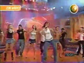 KAREN PAOLA EL BAILE DE LA OLA