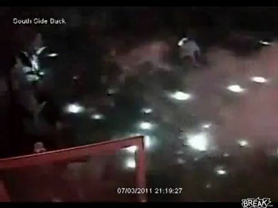 Rocket In The Pocket Unfall mit Feuerwerkskörpern