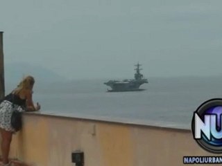 Portaerei "George W. Bush" nel Golfo di Napoli