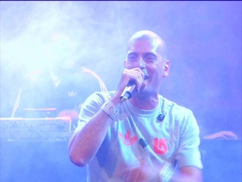 AKH - Je danse pas en Concert Privé Le Mouv'