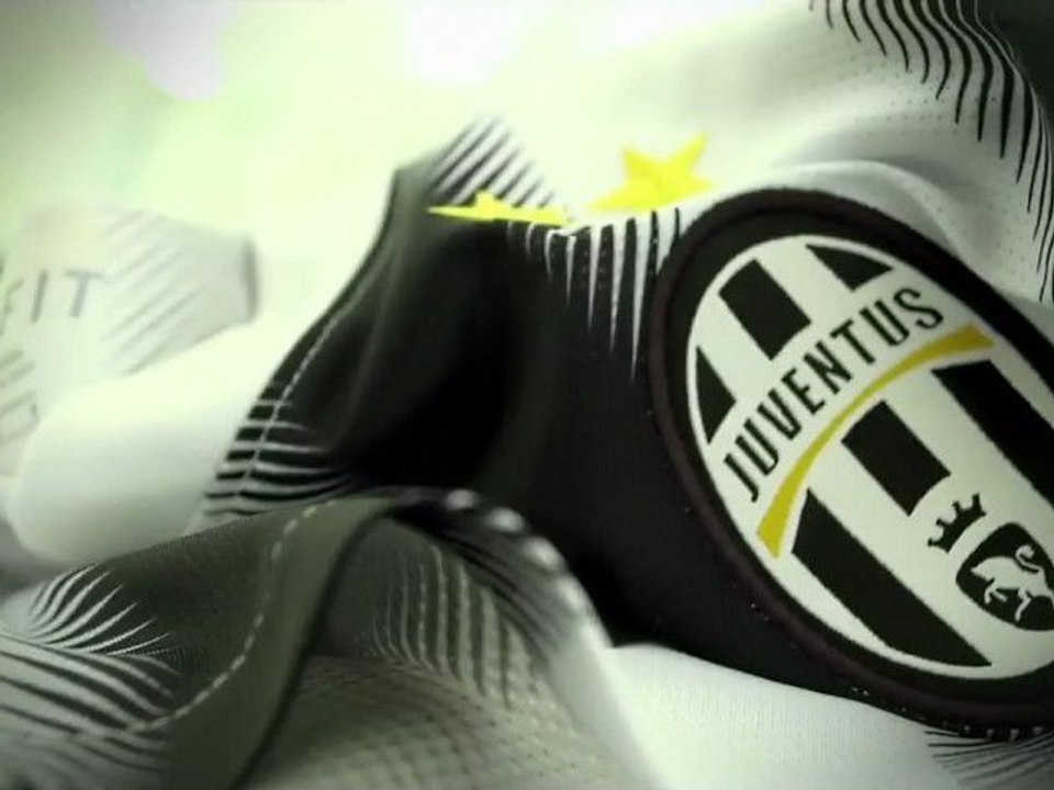Le nouveau maillot domicile de la Juventus !
