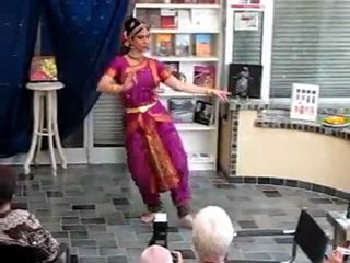 Poongodi danse sur la musique  de Bizet